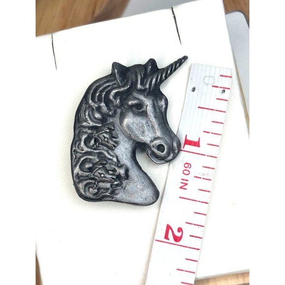 Vintage Pewter Unicorn Brooch With Intricate Detailing & earrings set - Picture 6 of 8
